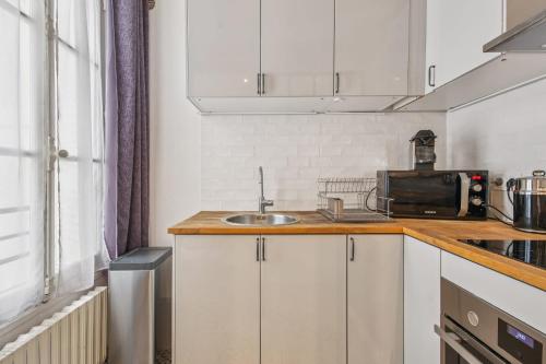 Champs de Mars - Ecole Militaire 1bdr by B'Your Home