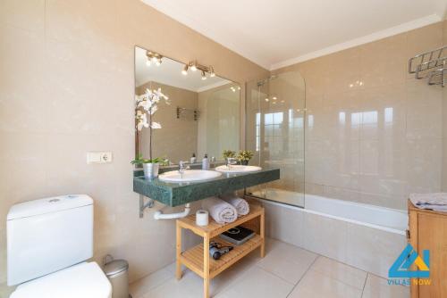 Villa Azure - LH122 By Villas Now Ltd