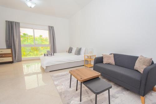 Χώρος καθιστικού στο Getaway with Private Pool