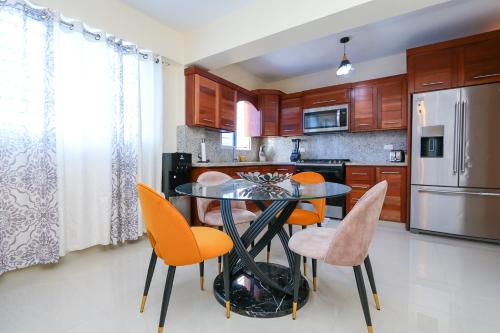 Una cocina o zona de cocina en Edificio Amber