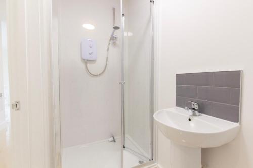 Ένα μπάνιο στο Radstock Road - Room 1