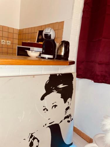 Cosy studio next to Arc de Triomphe