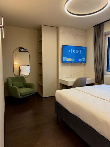 Hotel Adore