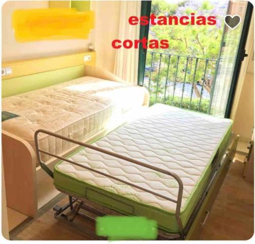 Piso bonito cerca de la playa con piscina, jardín, gimnasio y garaje