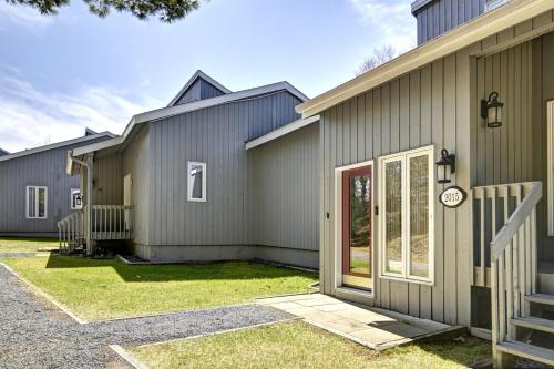 Το κτήριο όπου στεγάζεται  το διαμέρισμα