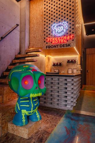 Фотография из галереи Street Art Hotel Roma в Мехико