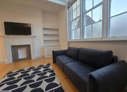 Elegant 2 Bedroom Apartment in Knightsbridge photo 12