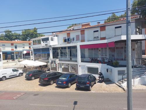 Newly renovated apartment with free street parking