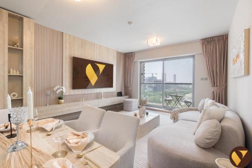 Vogue Vacation Homes, Jeewar JVC near Circle Mall, One Bedroom Apartment with Balcony and Park view, Access to all Amenities