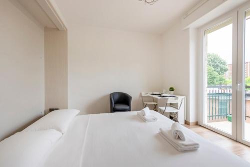 Trevi 4 - The White Studio - B Home