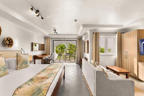 Grand Sahāna 11 - 1BR Beachfront Apartment - Work from Paradise - Digital Nomad