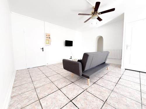 Χώρος καθιστικού στο Le spot 5min du centre ville de Valenciennes , wifi,