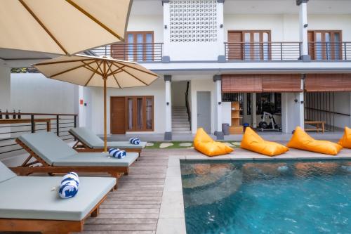 Kolam renang di atau dekat dengan TheNomad Canggu