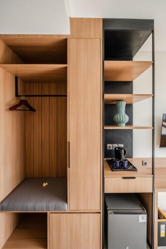 Dapur atau dapur kecil di TheNomad Canggu