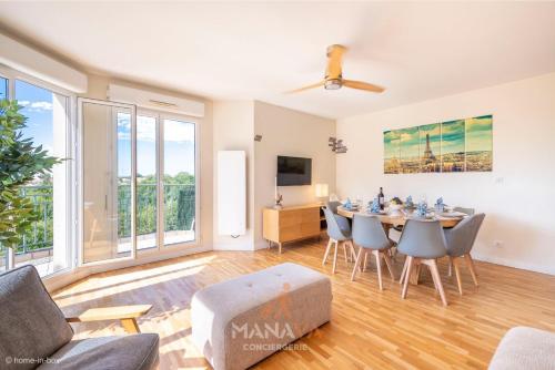 TV a/nebo společenská místnost v ubytování The Little Cook, 8 pers 10 min Disneyland Paris