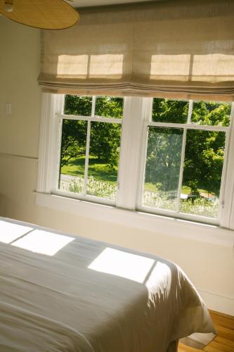 Cama o camas de una habitación en The Maidstone Inn