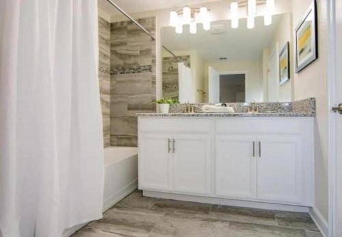 Stunning Townhouses 5 Minutes away Disney! photo 65