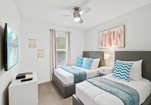 Stunning Townhouses 5 Minutes away Disney! photo 18