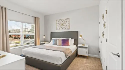 Stunning Townhouses 5 Minutes away Disney! photo 4