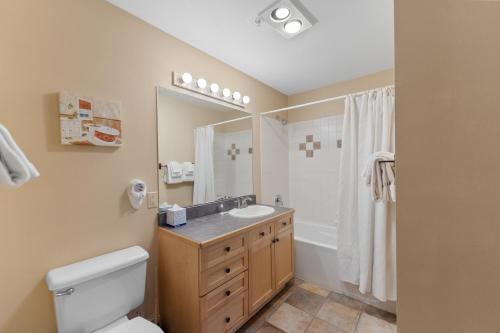 Koupelna v ubytování Silver Mill 8171 by Summit County Mountain Retreats