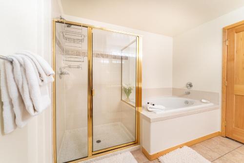 Koupelna v ubytování Gateway 5098 by Summit County Mountain Retreats