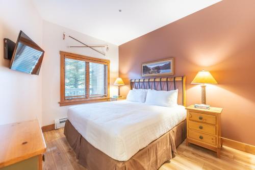 Postel nebo postele na pokoji v ubytování Expedition Station 8569 by Summit County Mountain Retreats