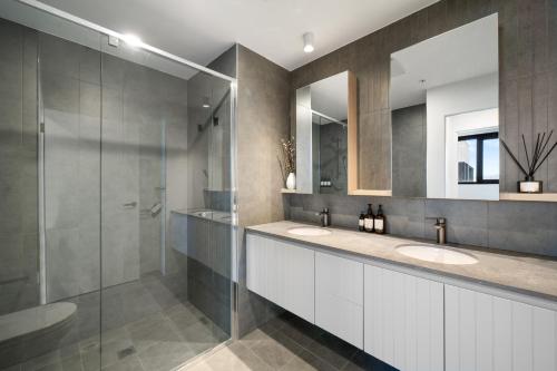 Ένα μπάνιο στο The Aria on Prospect - Where Style meets Local Life