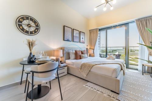 Close to Meydan Racecourse and Ras Al Khor Wildlife Sanctuary, And a Quick Drive to Downtown Dubai and the Iconic Burj Khalifa - Azizi Riviera 44, Meydan by Deluxe Holiday Homes