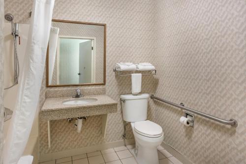 Bilik mandi di Quality Inn Gettysburg Battlefield