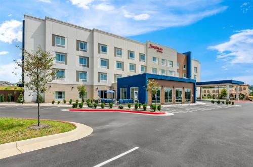 a rendering of a hotel with a parking lot at Hampton Inn Daleville in Daleville