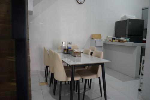 Dapur atau dapur kecil di TWD hostel