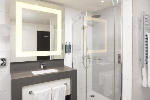 Vannituba majutusasutuses DoubleTree by Hilton Luxembourg