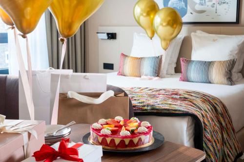 Katil atau katil-katil dalam bilik di Yuna Porte-Maillot - ApartHotel