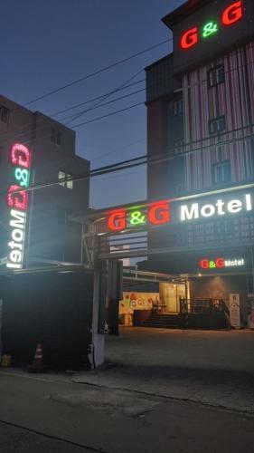 チンジュにあるJinju GnG Motelのギャラリーの写真