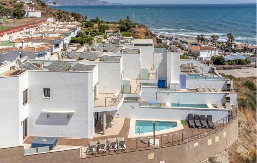 una vista aérea de una casa en la playa en Amazing Home In Torrox Costa, en Torrox Costa