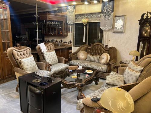 Χώρος καθιστικού στο No Stars