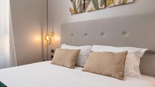 Strategic studio apartment -fully equipped, 5 minutes from Central Station, M2, M3, Airport Shuttle
