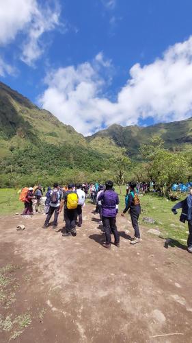 Επισκέπτες που μένουν στο Trekking and Camp Lembah Lohe 2D1N