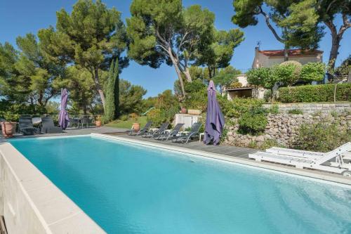 Sublime maison grand terrain au calme vue et piscine