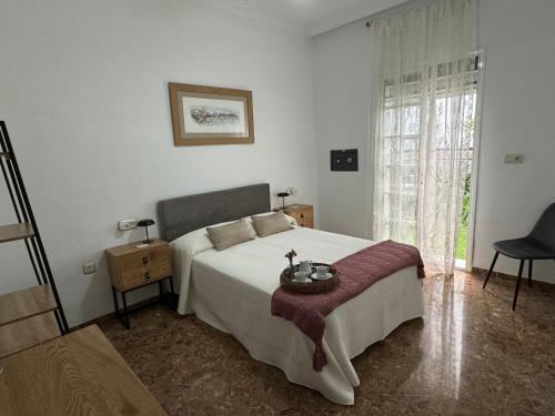 Charming patio apartment 1 min Cathedral