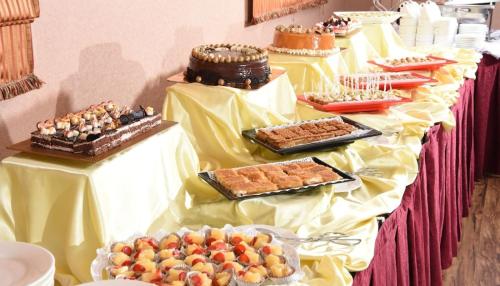 Jídlo v aparthotelu nebo okolí