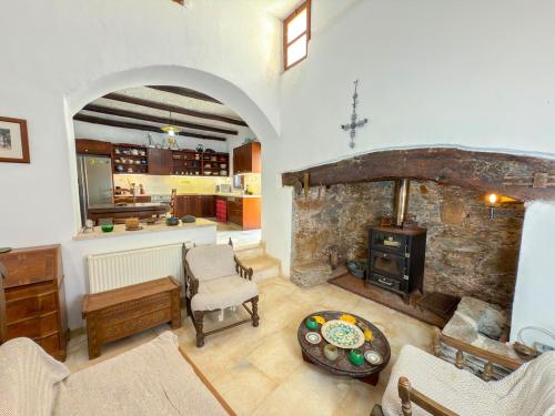 Χώρος καθιστικού στο Elafonisi Manor with Private Pool & Jaccuzi