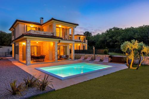 Villa Pinaza B