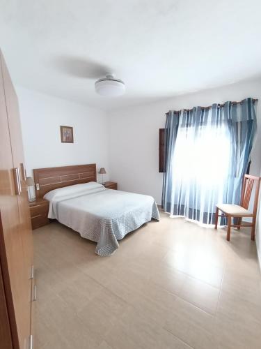 Centro y playa "Solo parejas o familias"