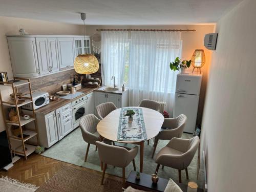 Lovely cozy vintage apartment