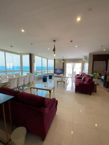 Royal Pearl Sea View فيلا اللؤلؤة الملكية اطلالة بحرية