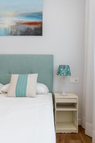 Estudio Triana Procurador Lux by TheGoodTourist