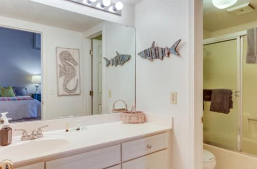 Koupelna v ubytování Margaritaville 2br3ba-golfcourse, Pool, Resort