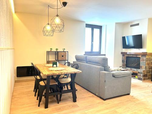 Apartament encantador amb llar de foc by RURAL D'ÀNEU