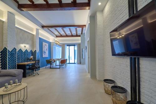 Invalencia - Alberic Waves L House